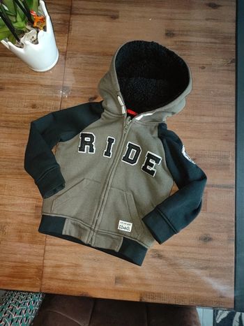 Sweat capuche hiver 4 ans