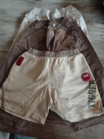 Lot bermudas et short Captain Tortue Disney