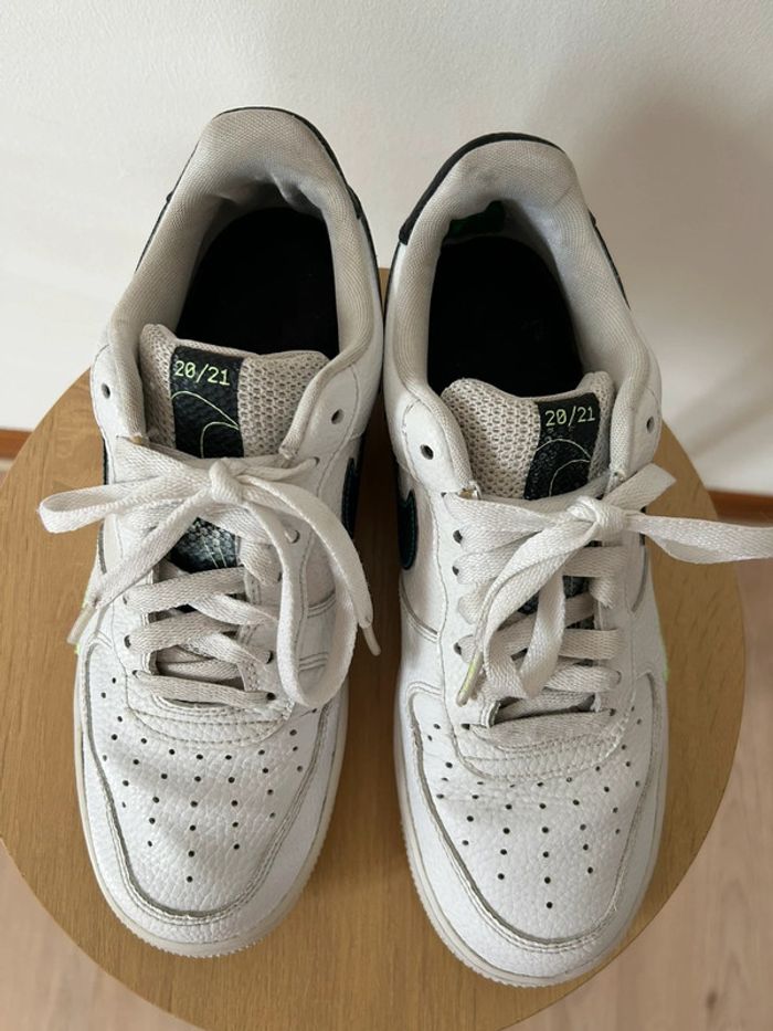 Nike Air Force 1 Low Lightning Bolt édition 20/21 – Taille 41 – Très bon état - photo numéro 8
