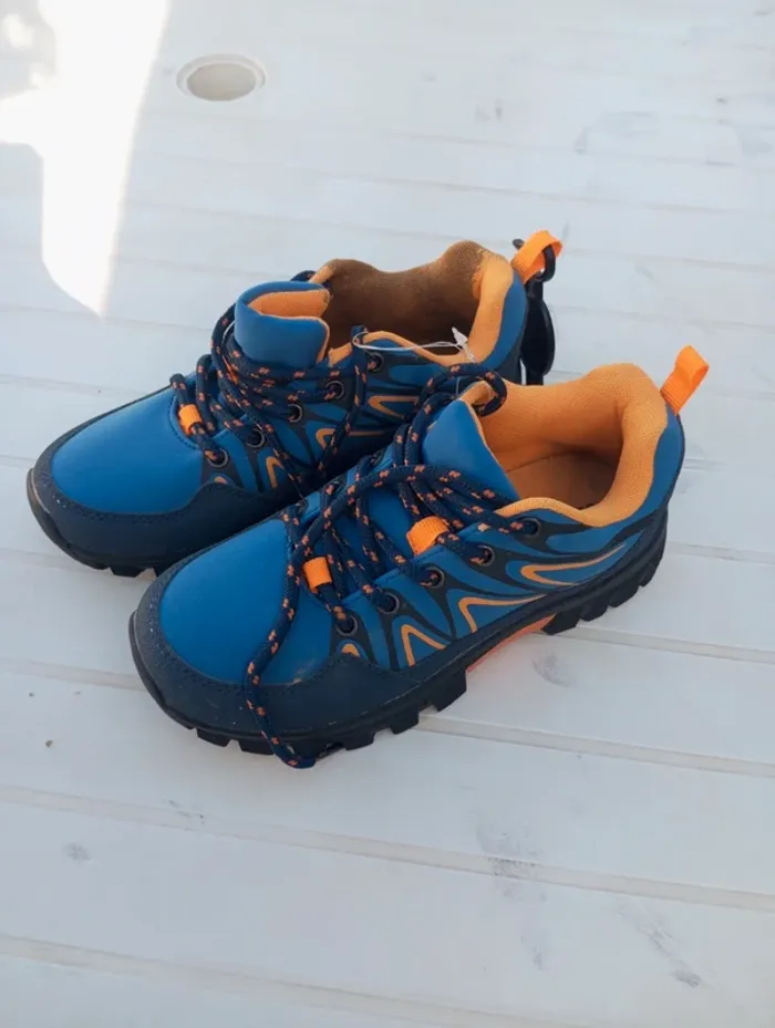 Basket neuve de marque tex et de taille 35