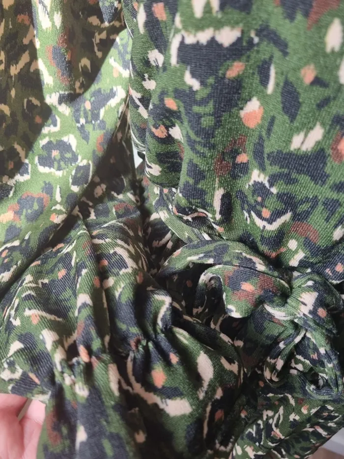 Robe courte Rue des Abbesses - photo numéro 3