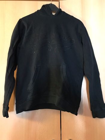 Pull noir