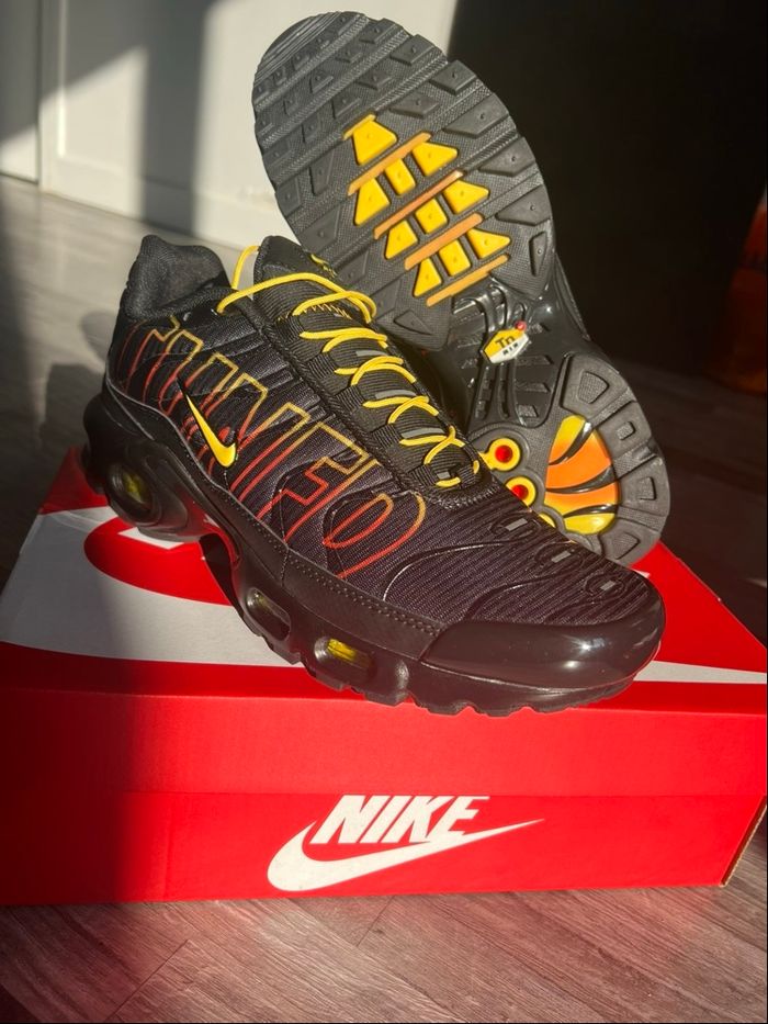 Nike Air Max Plus TUNED AIR  Sunrise
