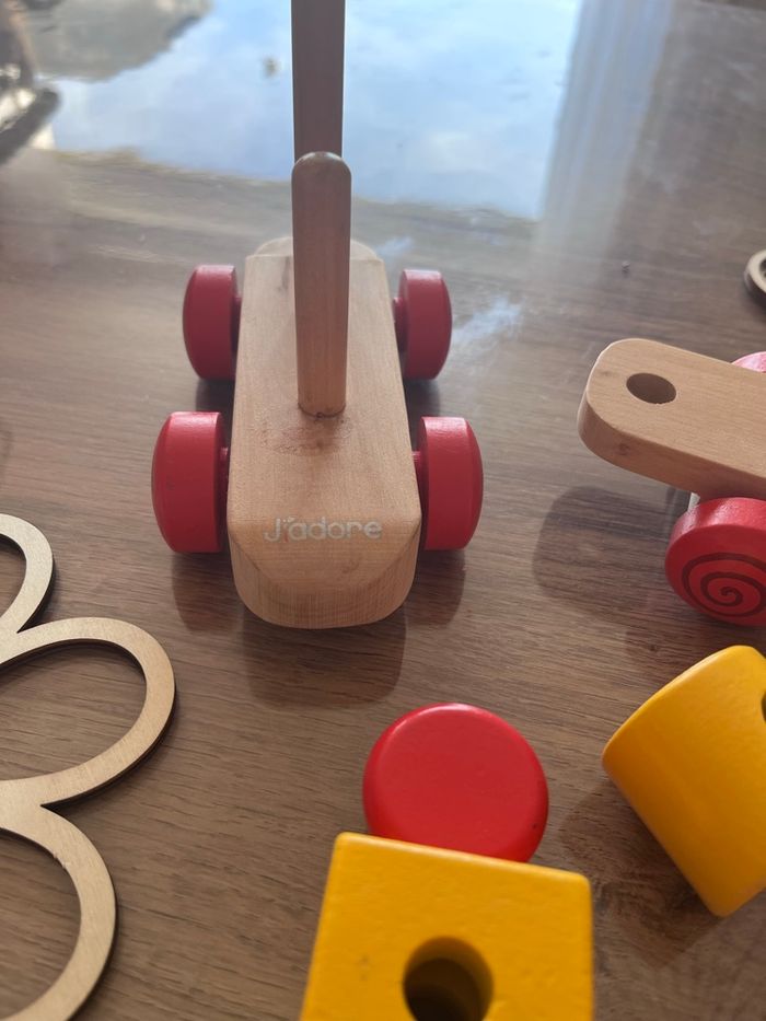 Train en bois à empiler - photo numéro 2