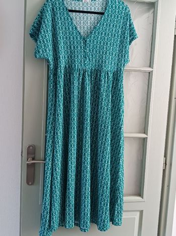 Robe longue verte et blanche neuve taille L