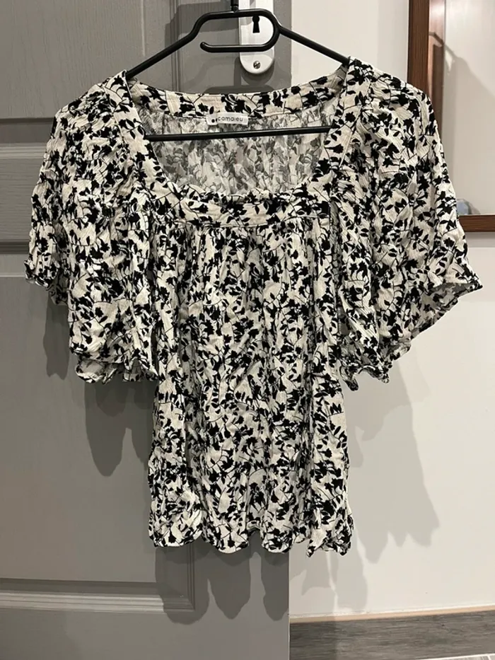 T shirt fleuri - photo numéro 2