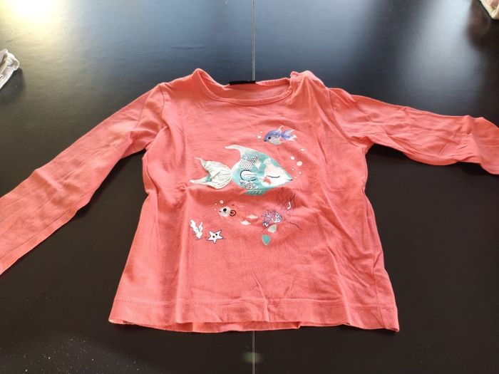 Lot t-shirt manches longues et pull - photo numéro 3