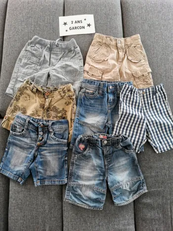Lot 7 shorts/bermudas 2 ans