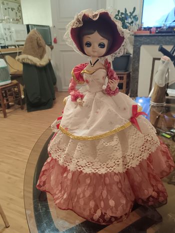 Poupée grands yeux 70's 