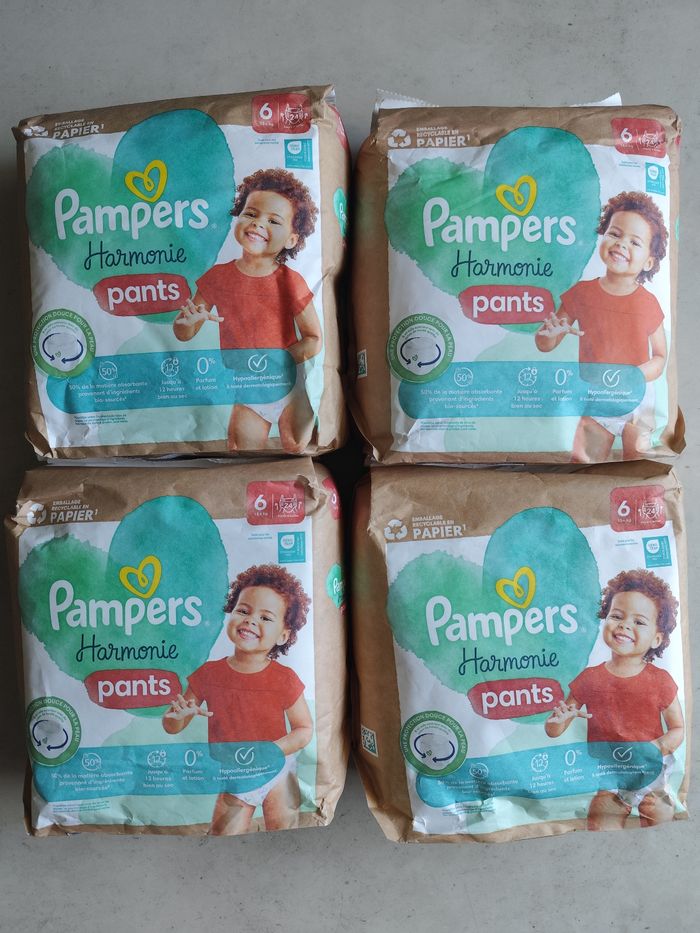 Couches Pampers