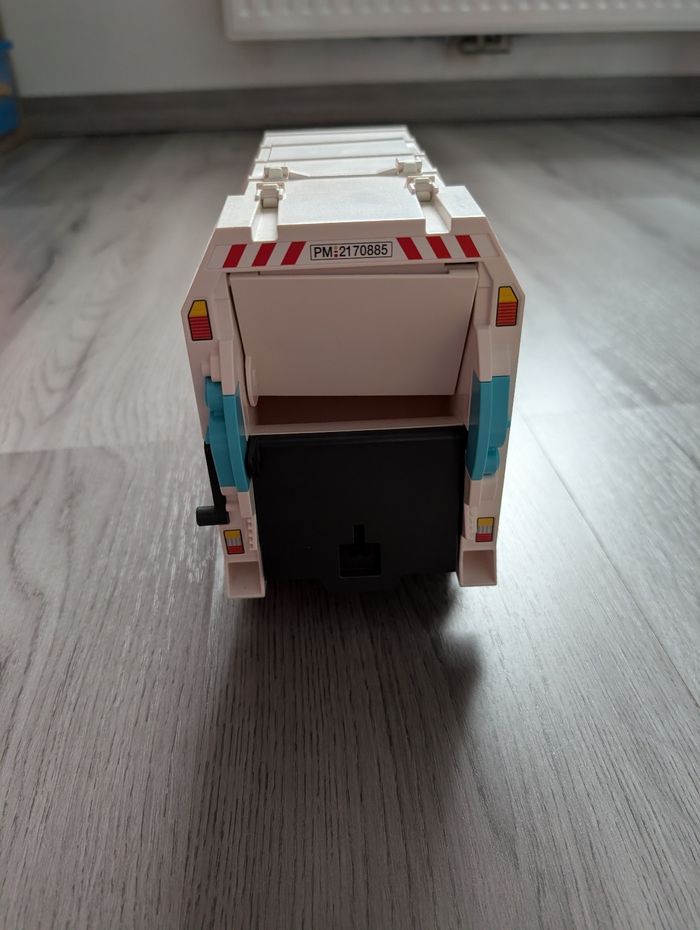 Playmobil 70885 city life camion poubelles - photo numéro 3