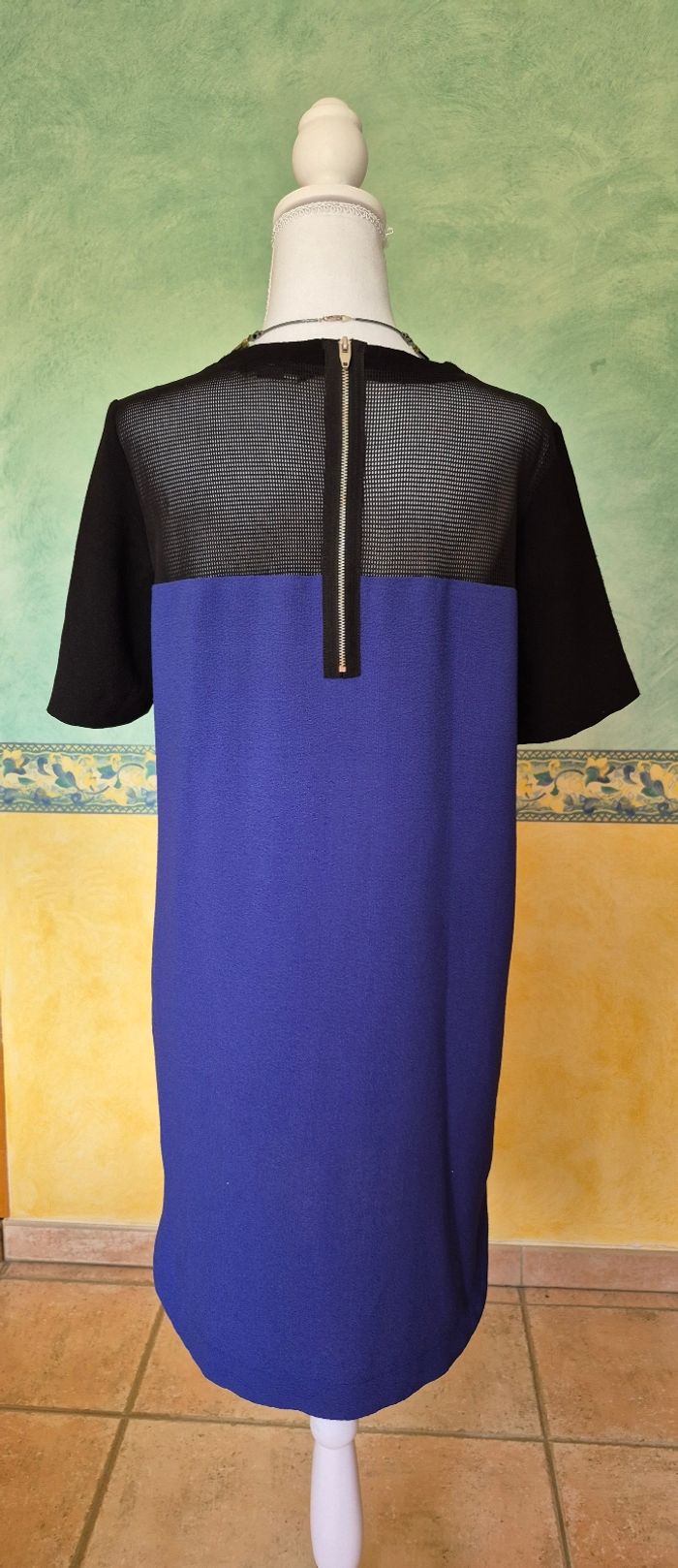 Robe bleue et noire H&M 38.