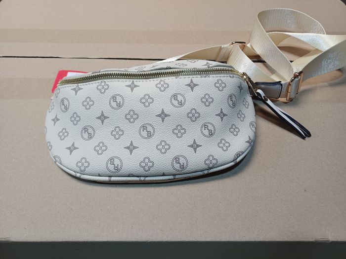 Lots de sac banane 4 pièces pour revendeur - photo numéro 3