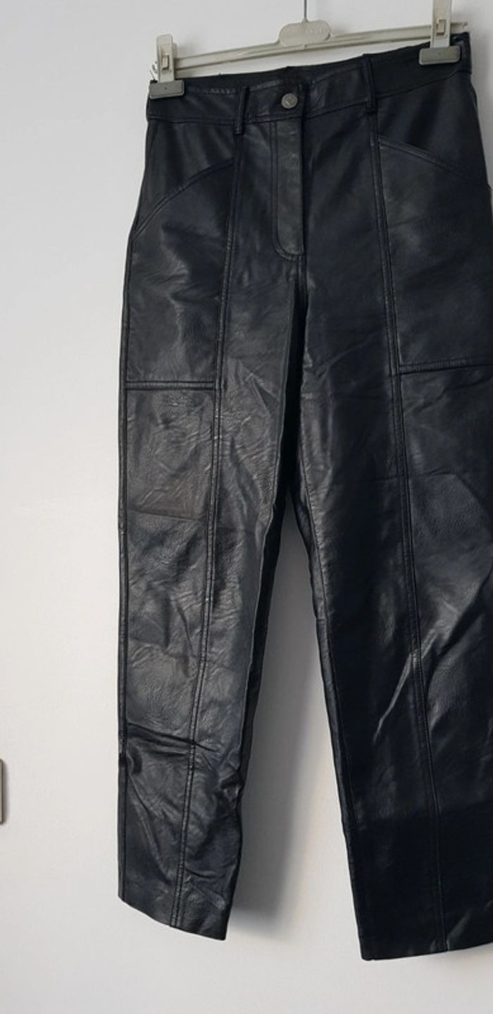 Pantalon effet cuir femme - T. 36 - photo numéro 2