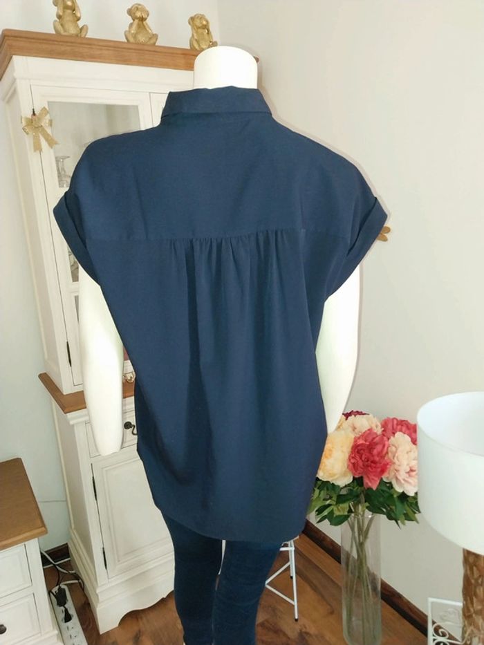 Blouse / chemise/ chemisier manches courtes bleu marine état neuf by Mango - photo numéro 7