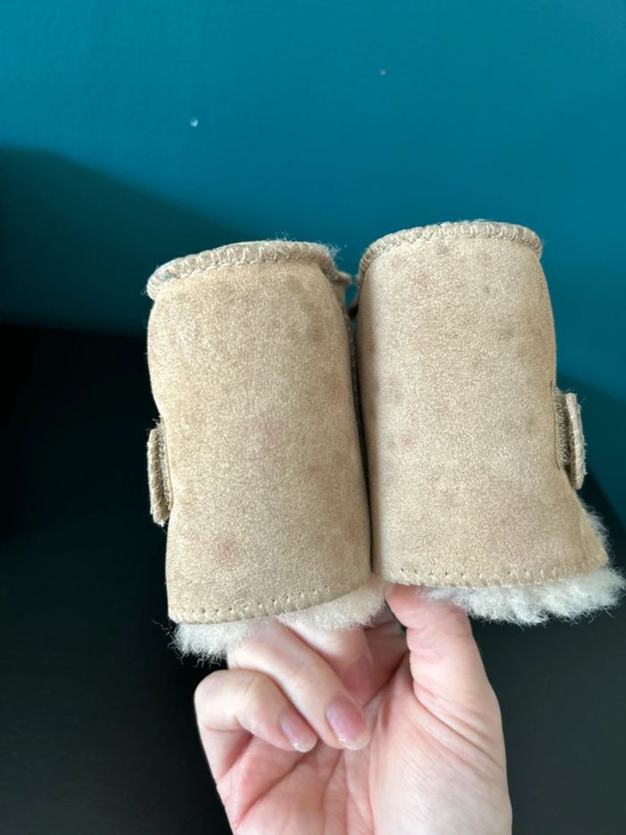 Bottine bébé - UGG - taille S - photo numéro 6