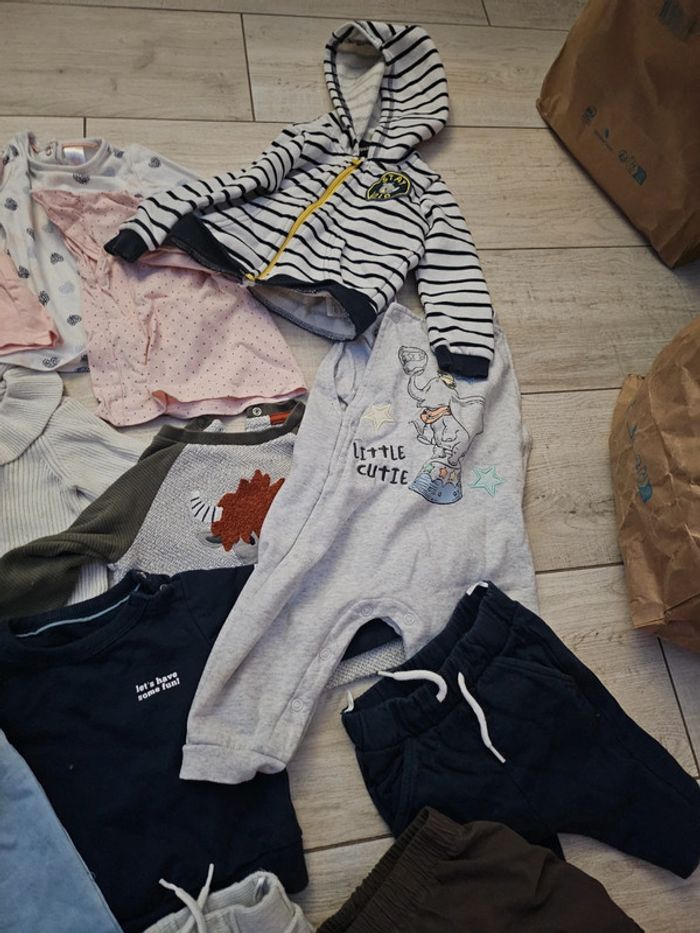 Lot vêtements 9 mois - photo numéro 4