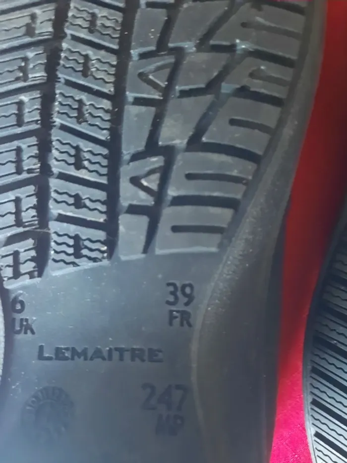 Chaussures de sécurité neuves - photo numéro 3