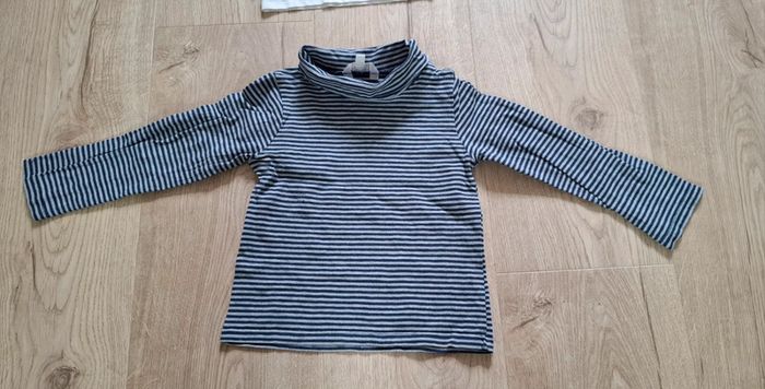 Lot 4 t-shirt ML 2ans TBE multimarques - photo numéro 2