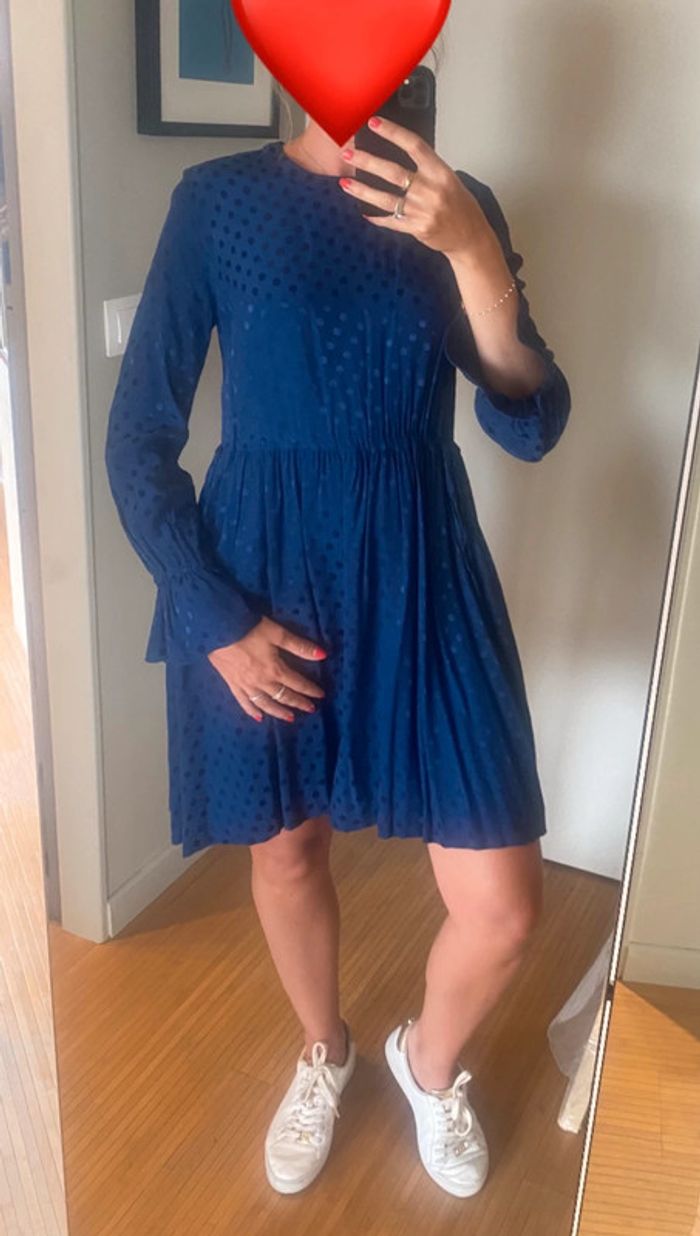 Jolie robe sandro marine