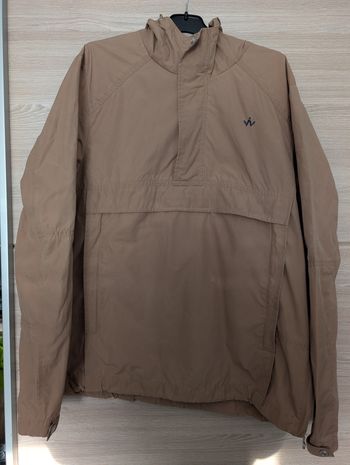 Veste coupe vent imperméable à capuche, taille L, en excellent état