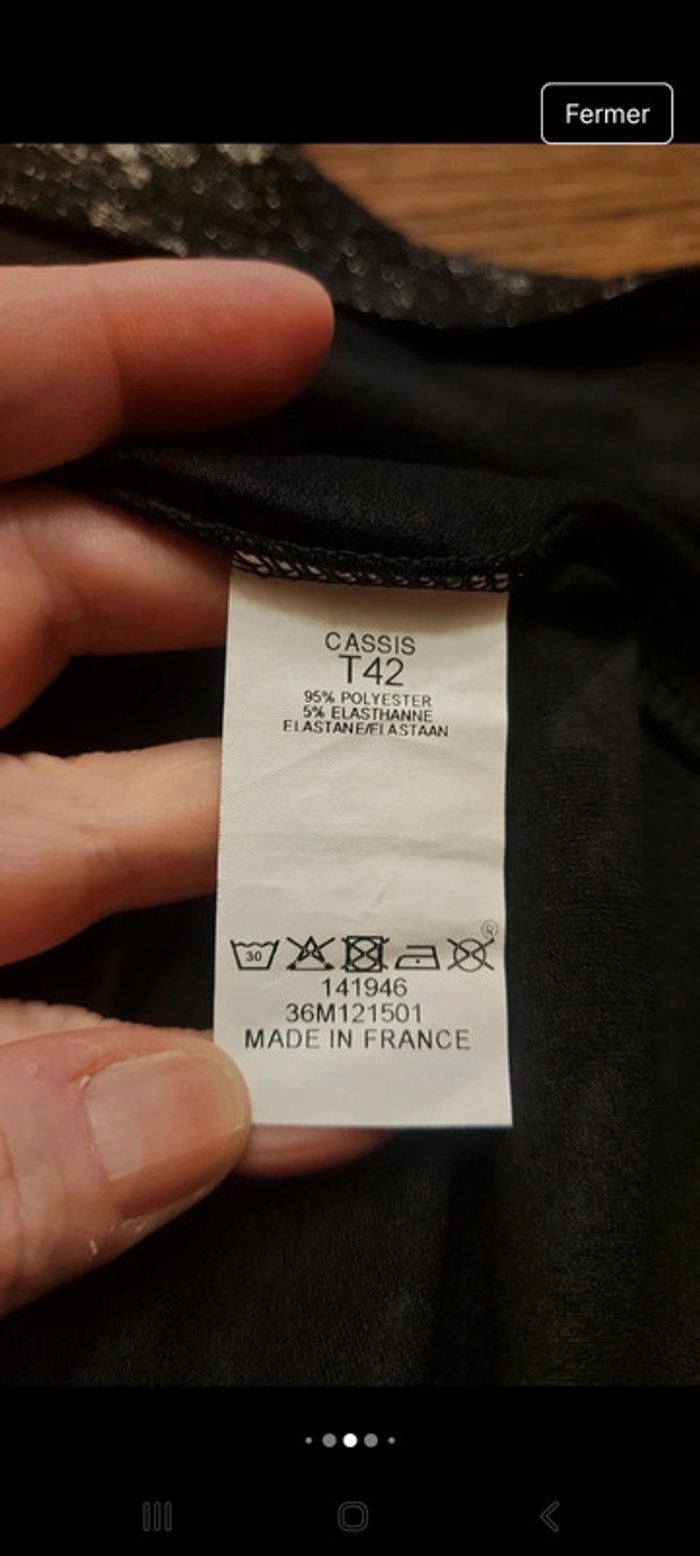 Jolie Robe noir brillant Cassis taille 42 - photo numéro 9