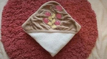 Ensemble cape de bain / carré de bain et son gant blanc, beige et rose Les Chatounets TBE