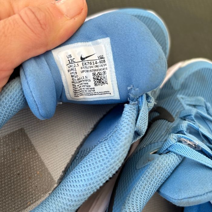 Baskets Nike enfant 31 - photo numéro 3