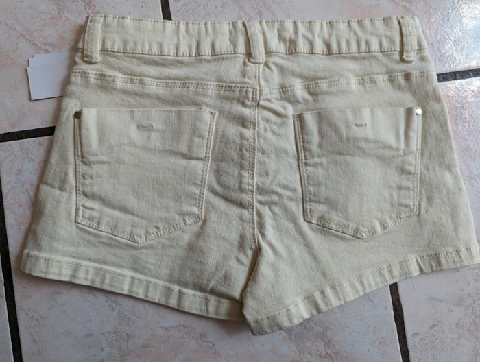Short neuf - photo numéro 3