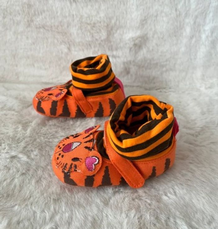 Chaussons tigre, pantoufles pointure 20, 6-12 mois - photo numéro 3