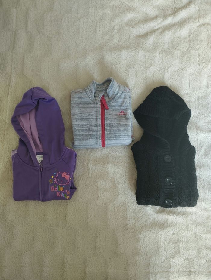 Lot de gilet fille 3 ans