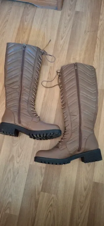 Bottes hautes a lacets t37
