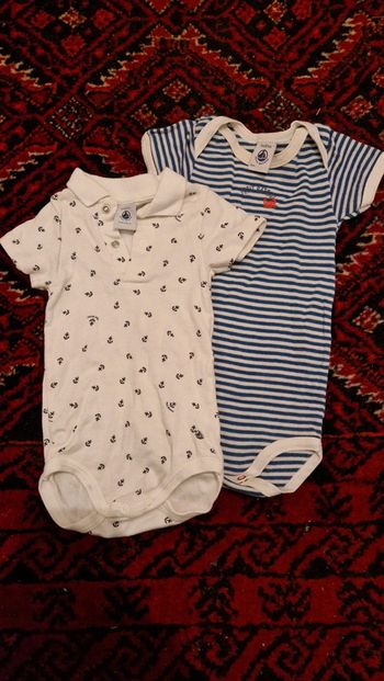 Lot de 2 Bodies manches courtes 6M 67cm
