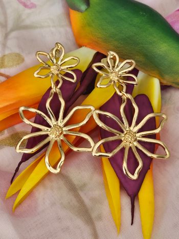 Boucles d'oreilles pendantes double fleurs