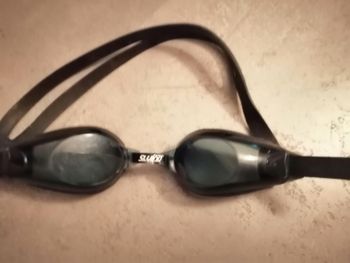 lunette de piscine noire mixte