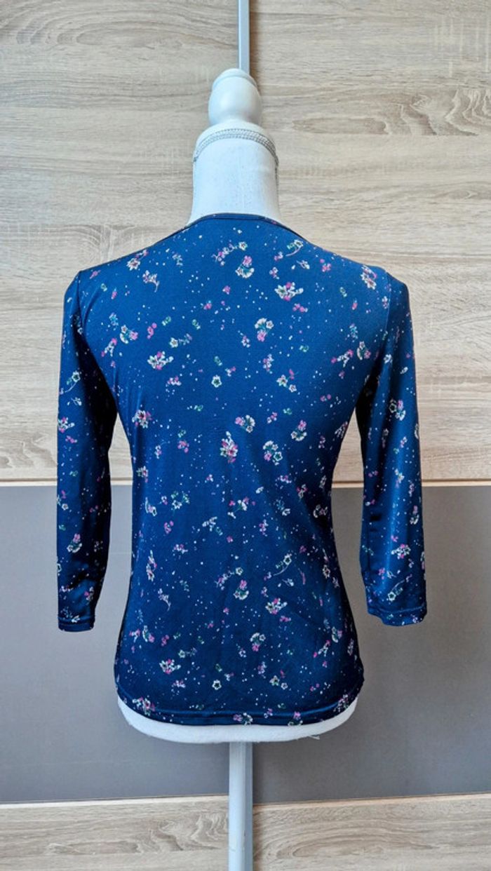 Haut manches 3/4 fleuri. - photo numéro 3