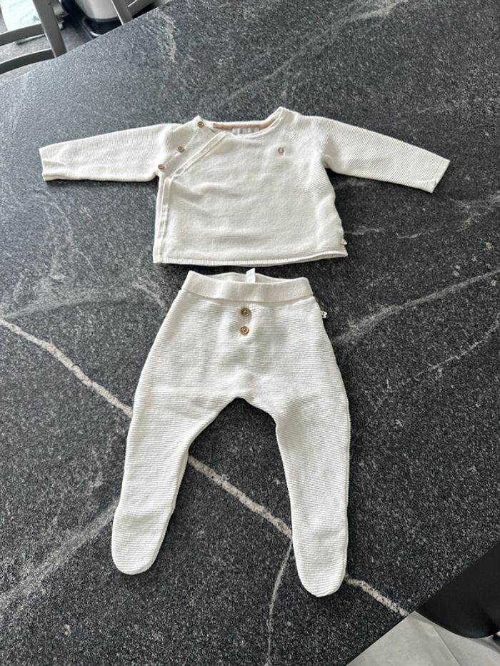 Ensemble Obaibi taille 6 mois tres bon état