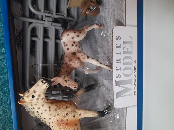 Jouets cheval et son parc - Neuf - photo numéro 4