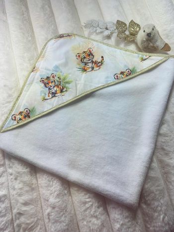 Cape de bain capuche tigre savane bambou