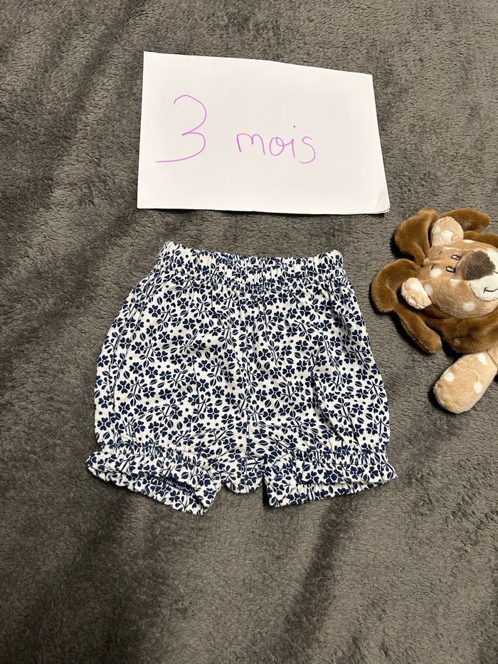 Short 3 mois - photo numéro 2