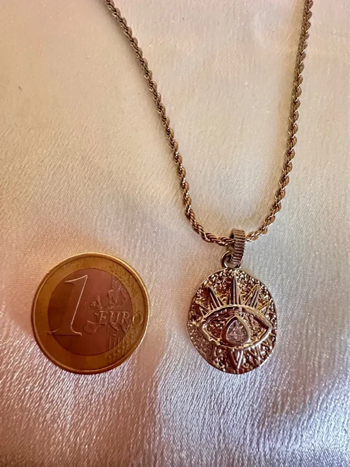 Collier œil mystique doré – médaillon gravé & perle naturelle - photo numéro 5