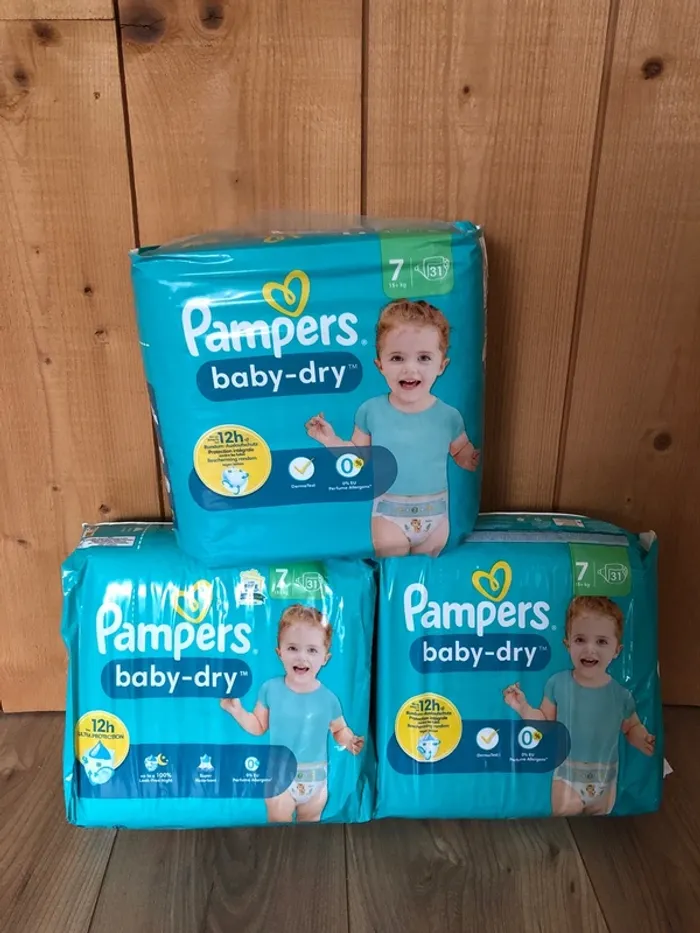 Couches Pampers taille 7