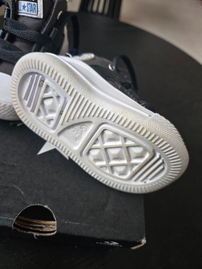 ​Chaussures Bébé CONVERSE All Star T.19 - Gris/Noir/Bleu - TBE - photo numéro 4