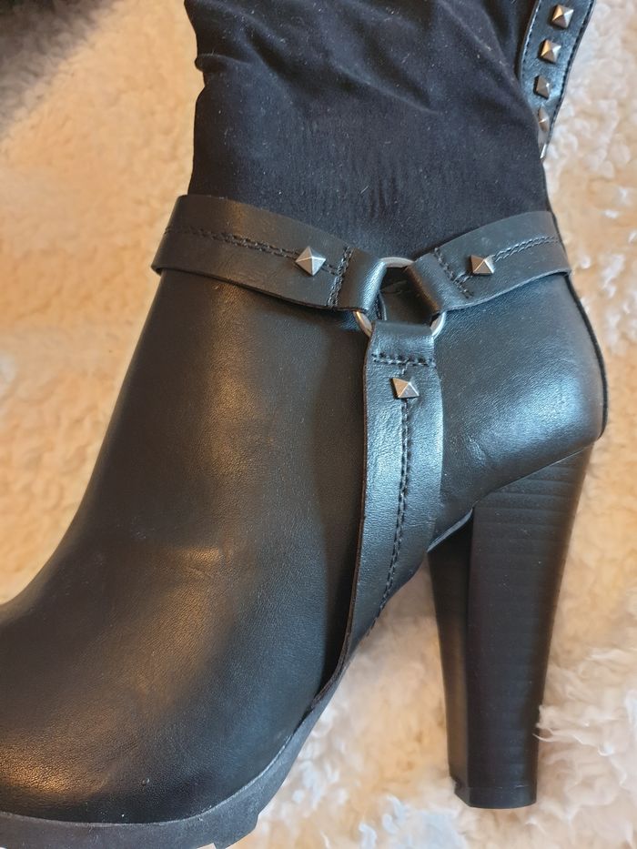 Bottes talons hauts - photo numéro 3