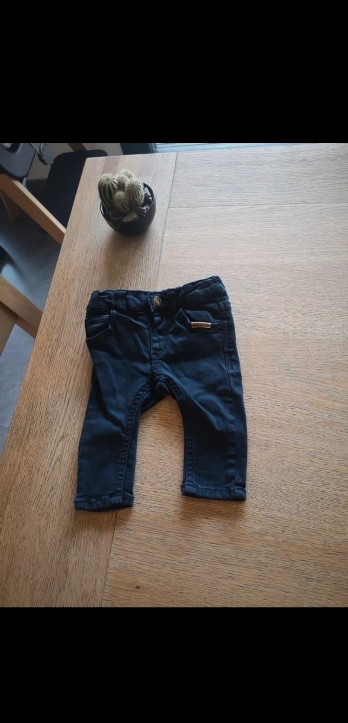 Pantalon bleu marine 3 mois