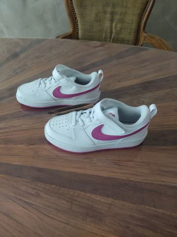 Baskets Nike T 31