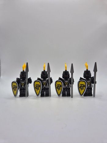 Figurines type lego 4 soldats chevaliers Serpent