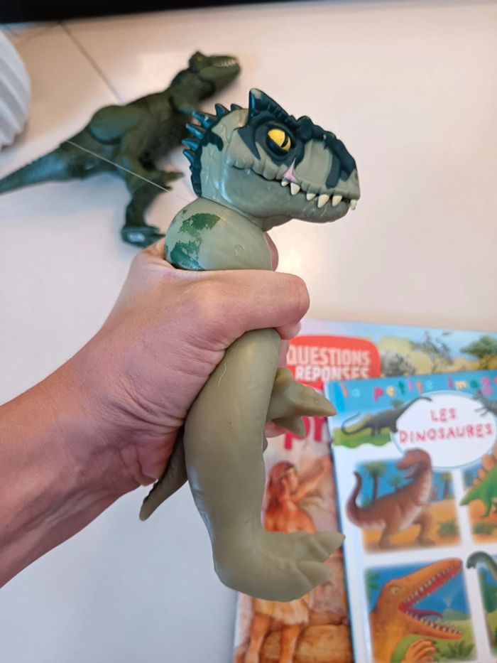 Jouet dinosaure/dragon - photo numéro 12