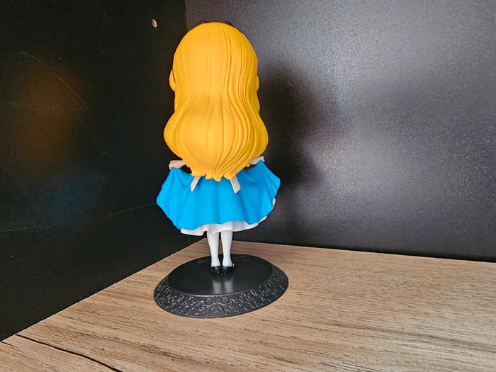 Grande figurine Q Posket disney alice aux pays des merveilles - photo numéro 3