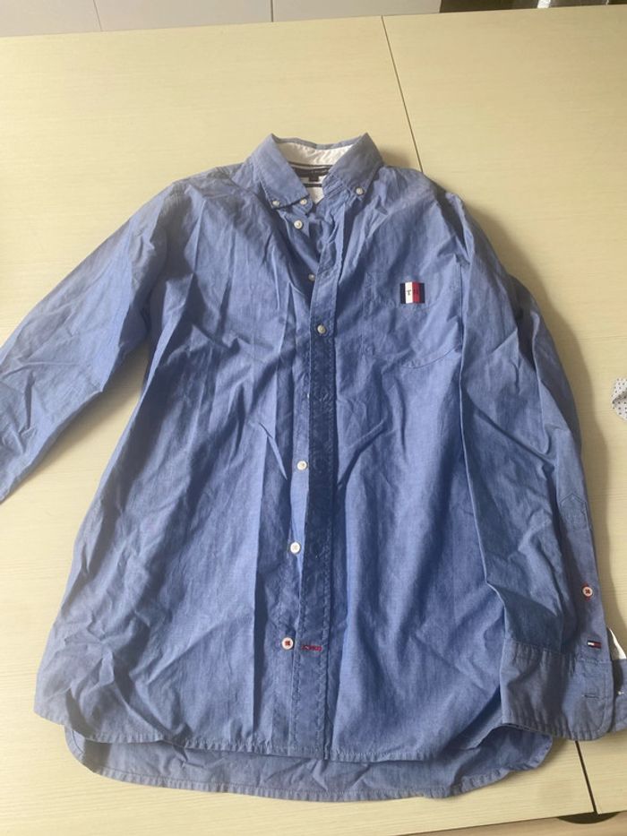 Très belle chemise tommy Hilfiger